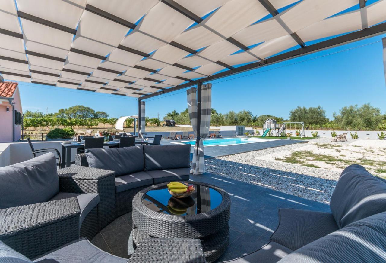 Villa Perini Dvori Donji Zemunik Bagian luar foto