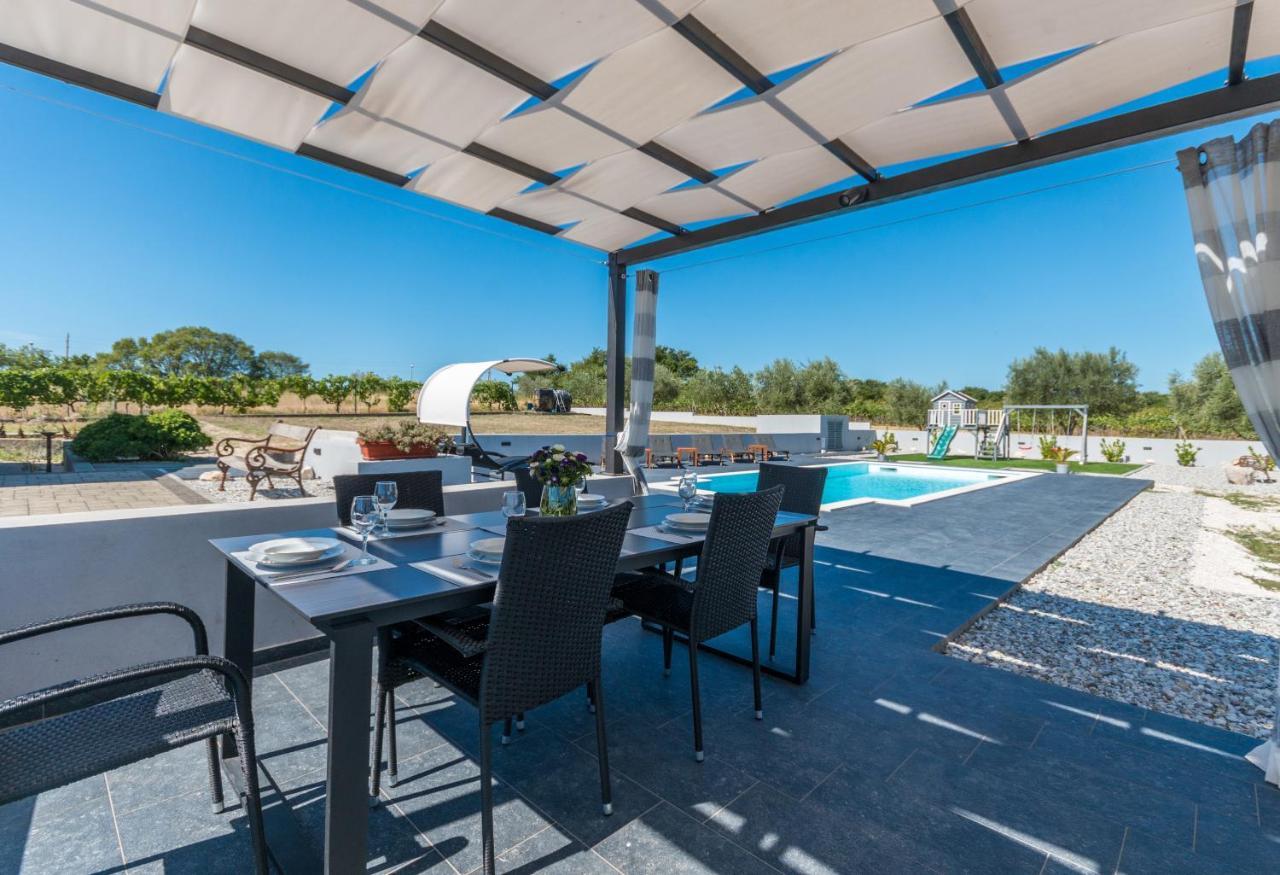 Villa Perini Dvori Donji Zemunik Bagian luar foto