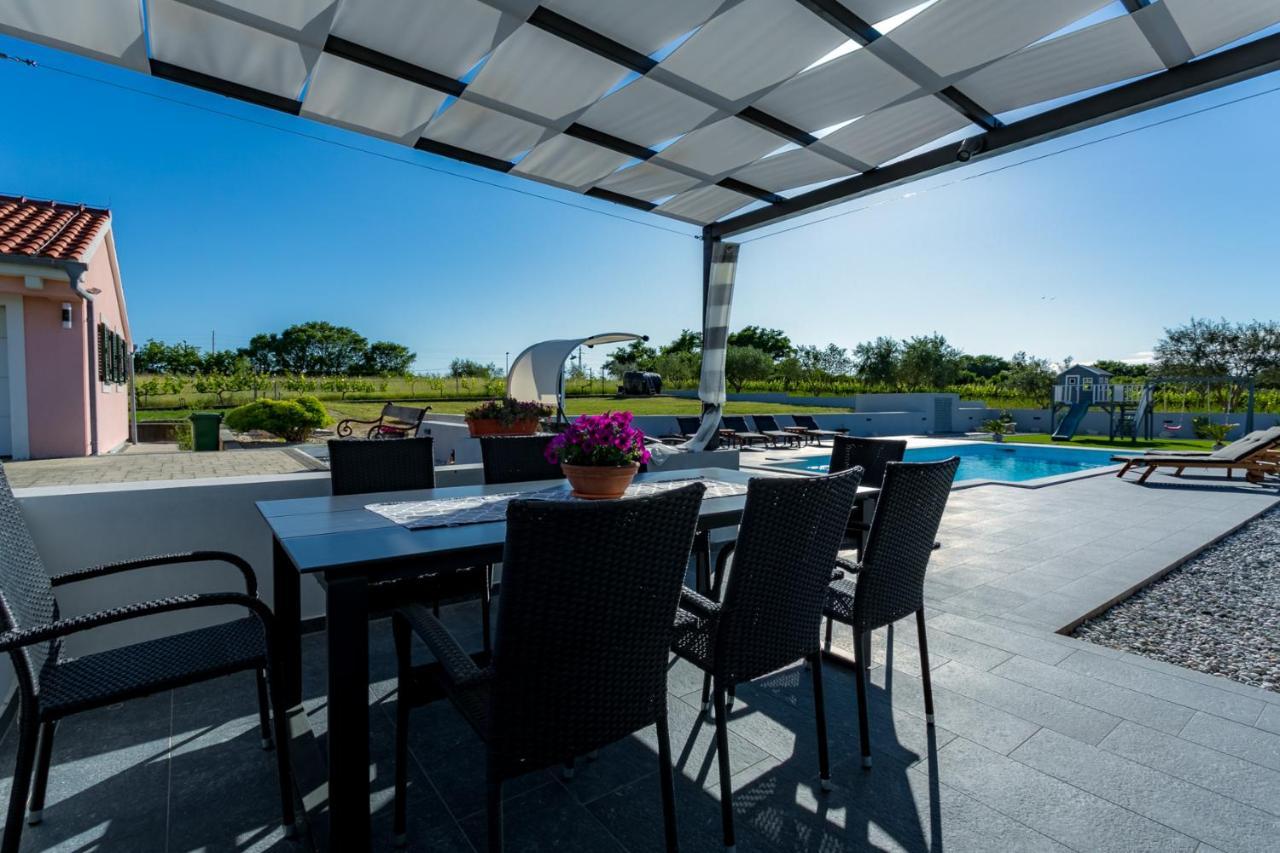 Villa Perini Dvori Donji Zemunik Bagian luar foto