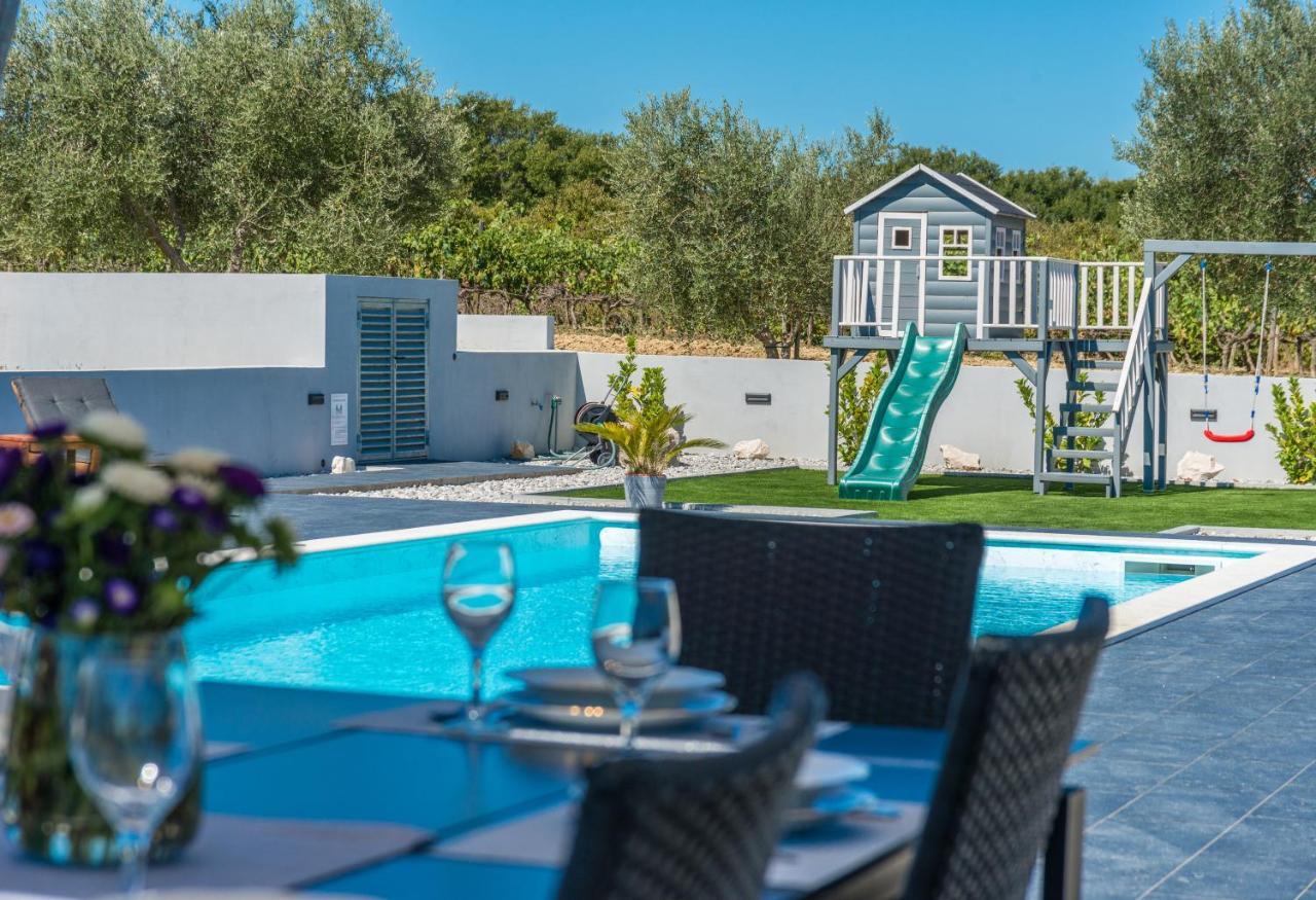 Villa Perini Dvori Donji Zemunik Bagian luar foto