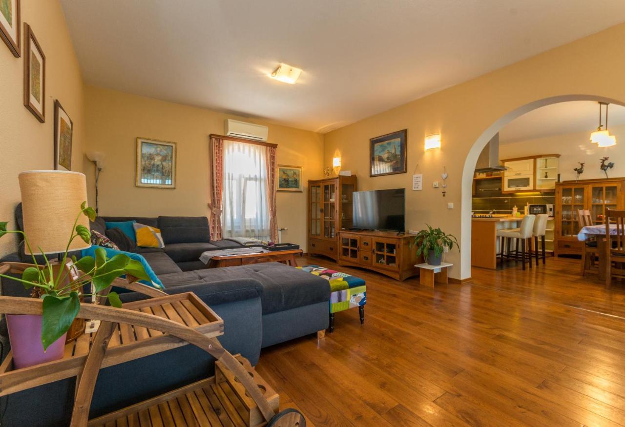 Villa Perini Dvori Donji Zemunik Bagian luar foto